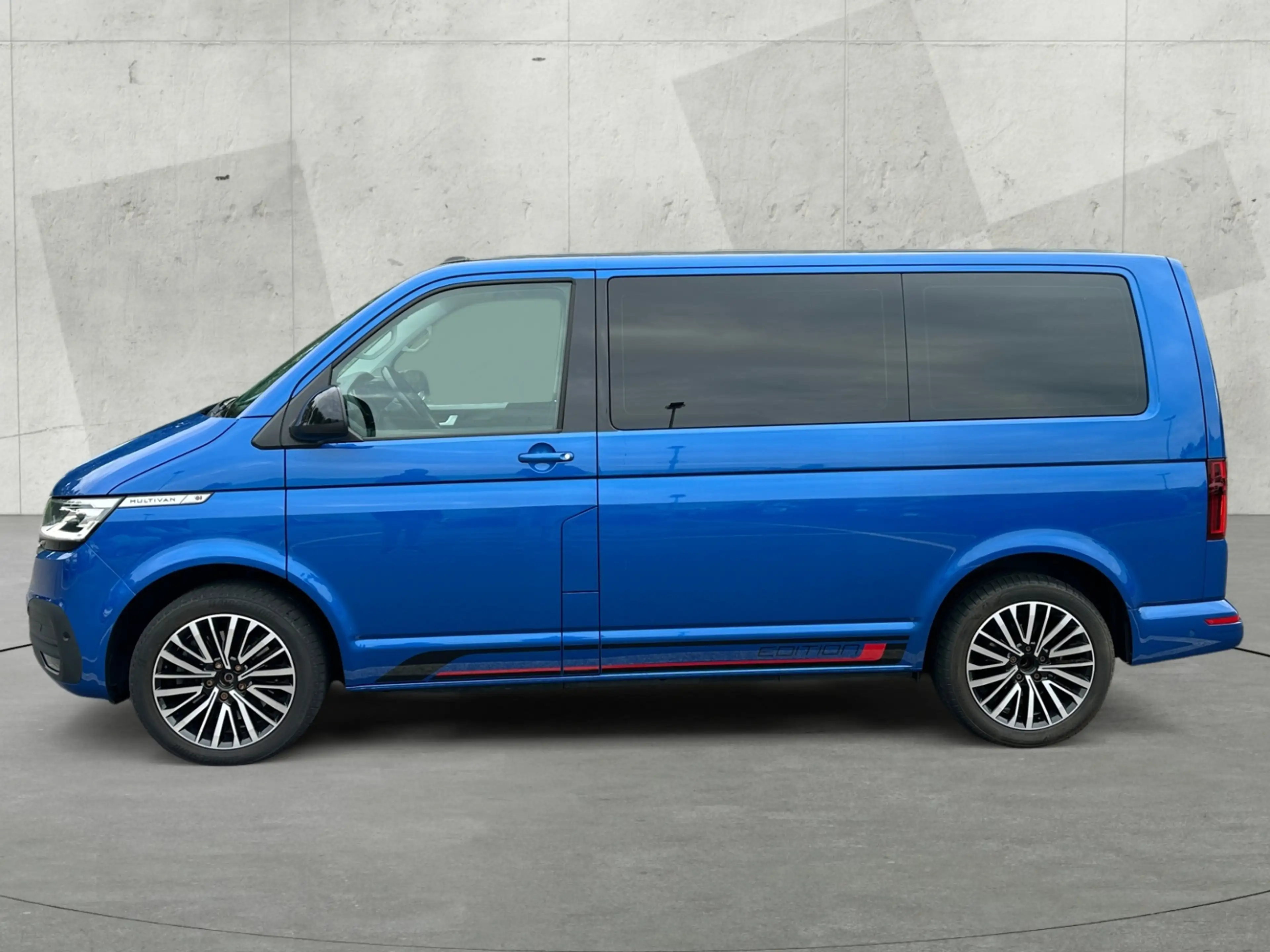 Volkswagen T6.1 Multivan 2.0 TDI DSG EDITION +AHK +LED +ACC +RKAM +LEDER + — photo 3