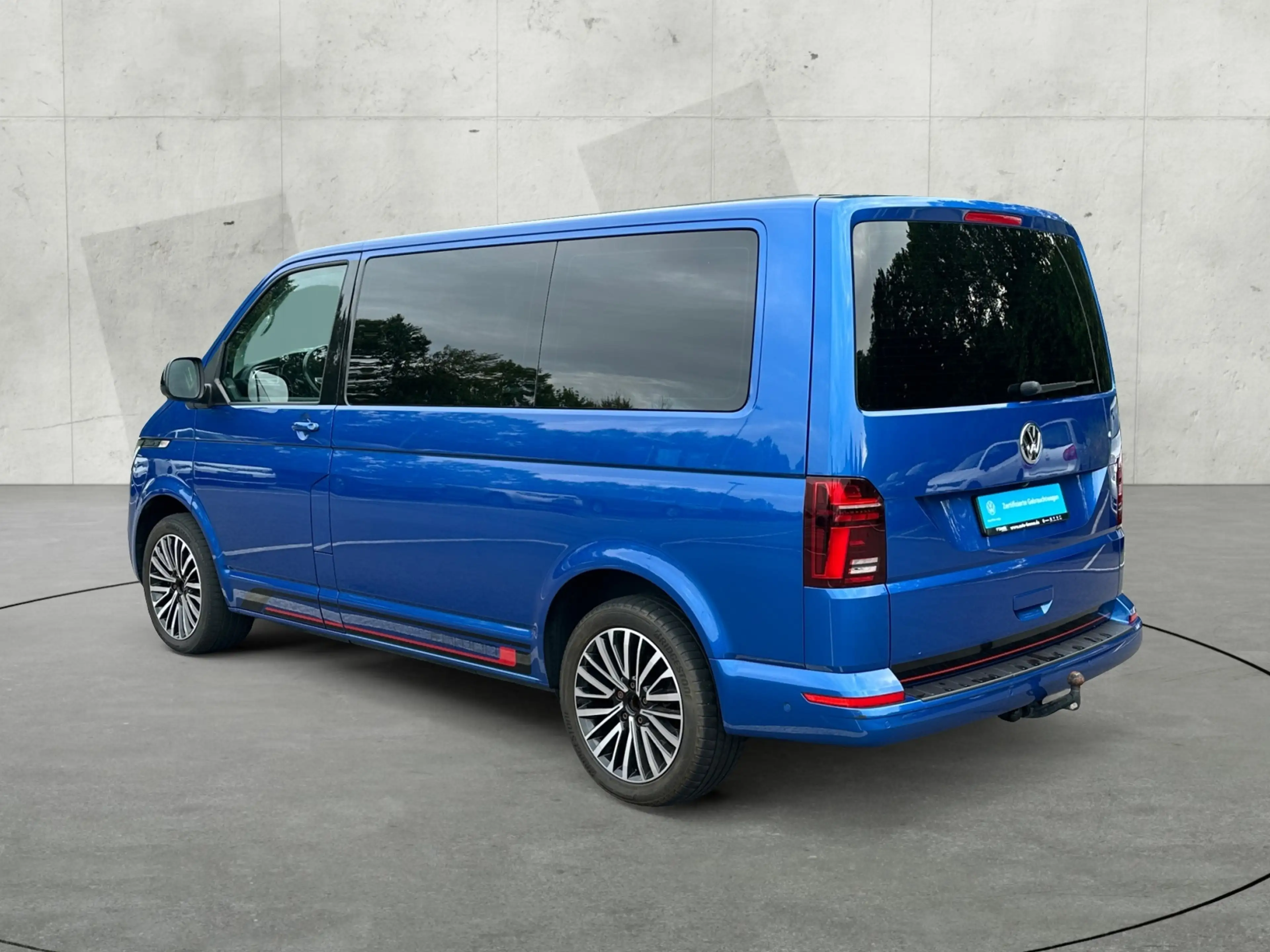 Volkswagen T6.1 Multivan 2.0 TDI DSG EDITION +AHK +LED +ACC +RKAM +LEDER + — photo 4
