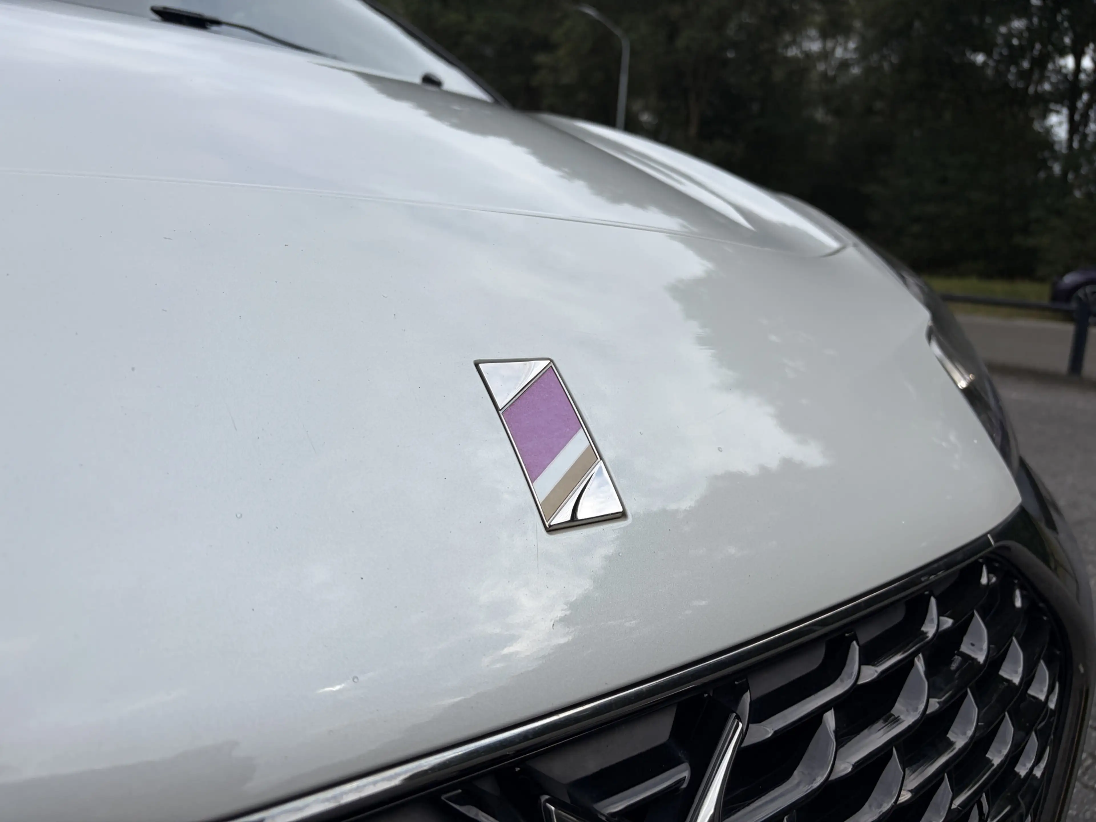 DS Automobiles DS 3 1.2 PureTech Givenchy Le MakeUp Performance Line — photo 30