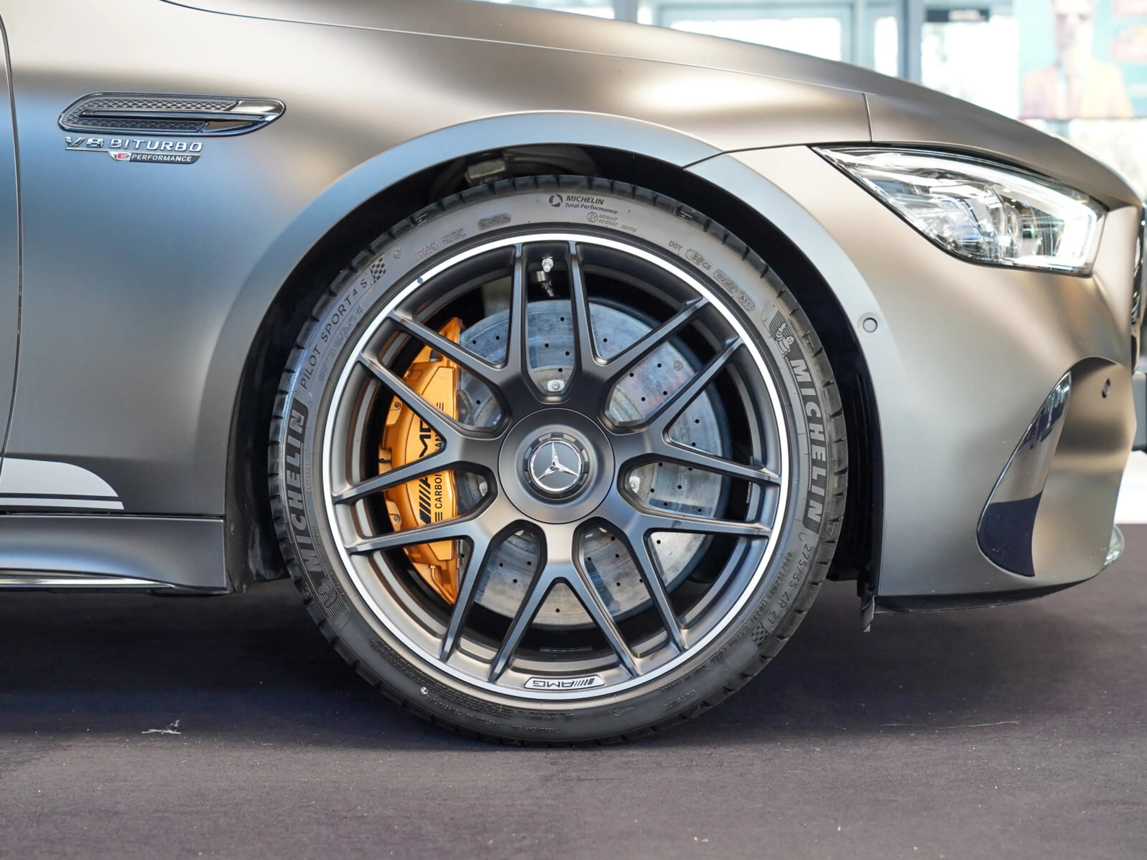 Mercedes-Benz AMG GT AMG GT 63 S E PERFORMANCE MATT Carbon Night HUD — photo 2