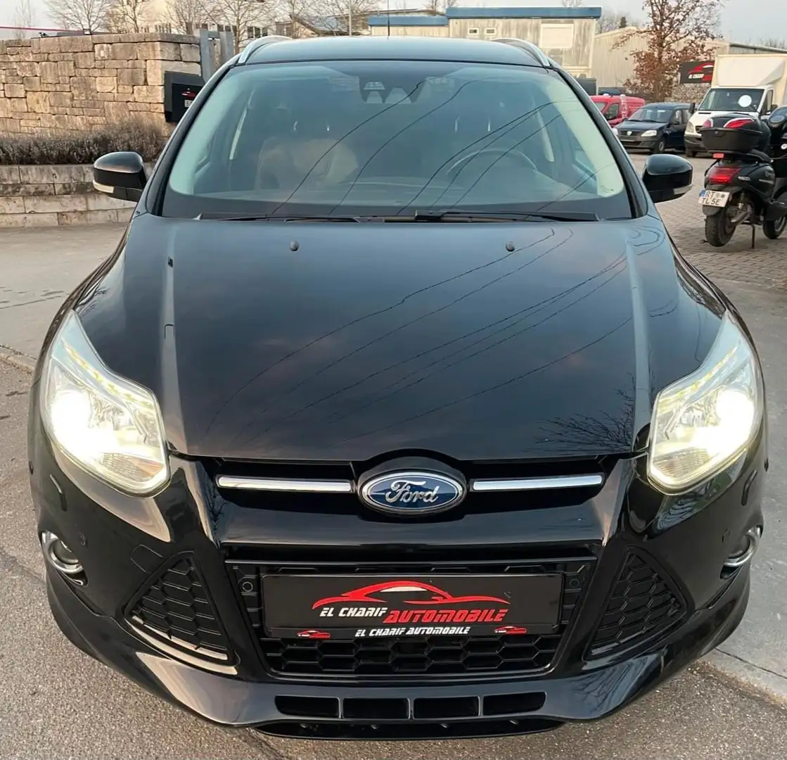 Ford Focus Turnier Titanium Schwarz - 2