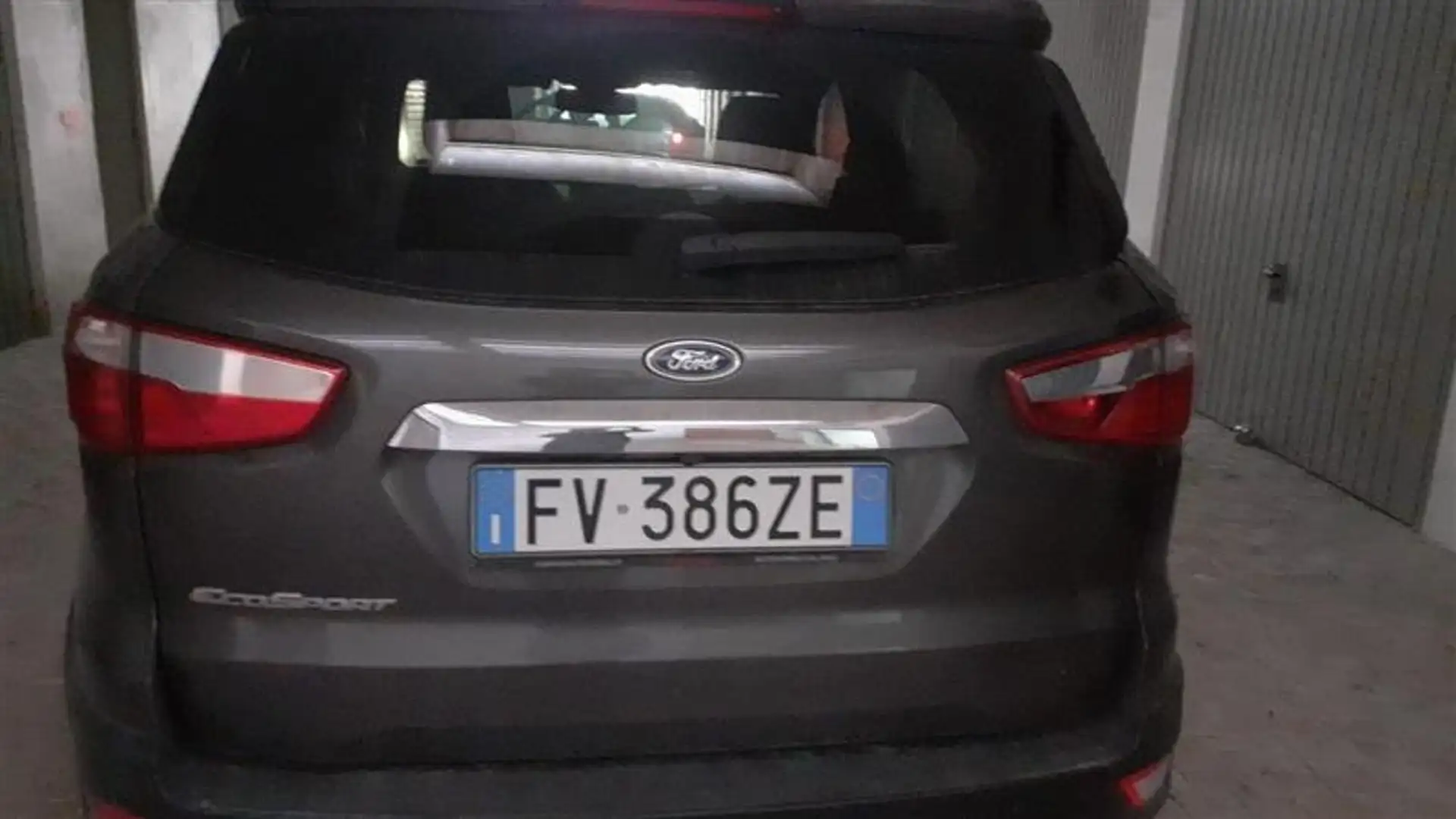 Ford EcoSport 5BDDZNAB6DF Black - 2
