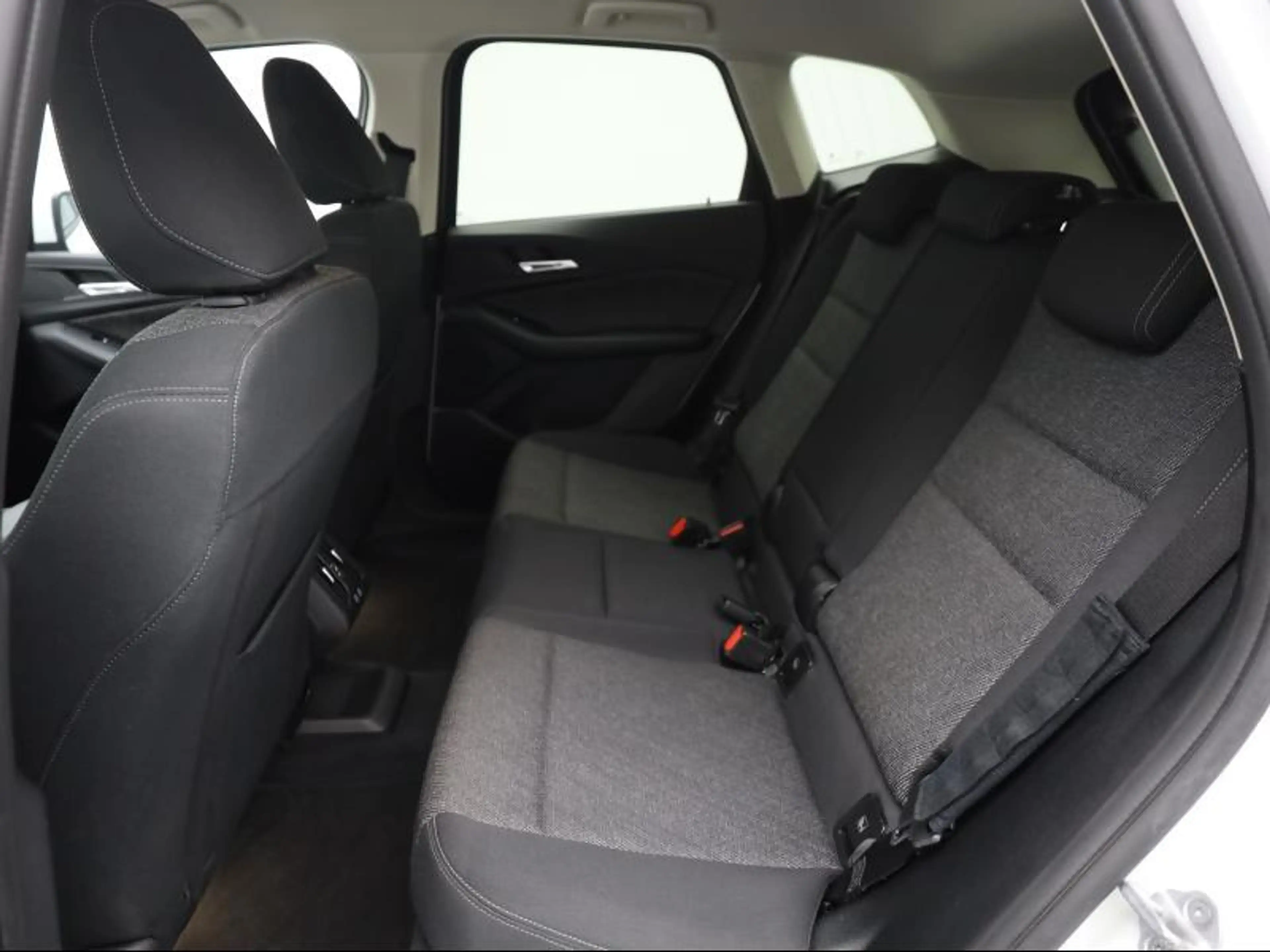 BMW 225 225e xDrive Active Tourer — photo 15