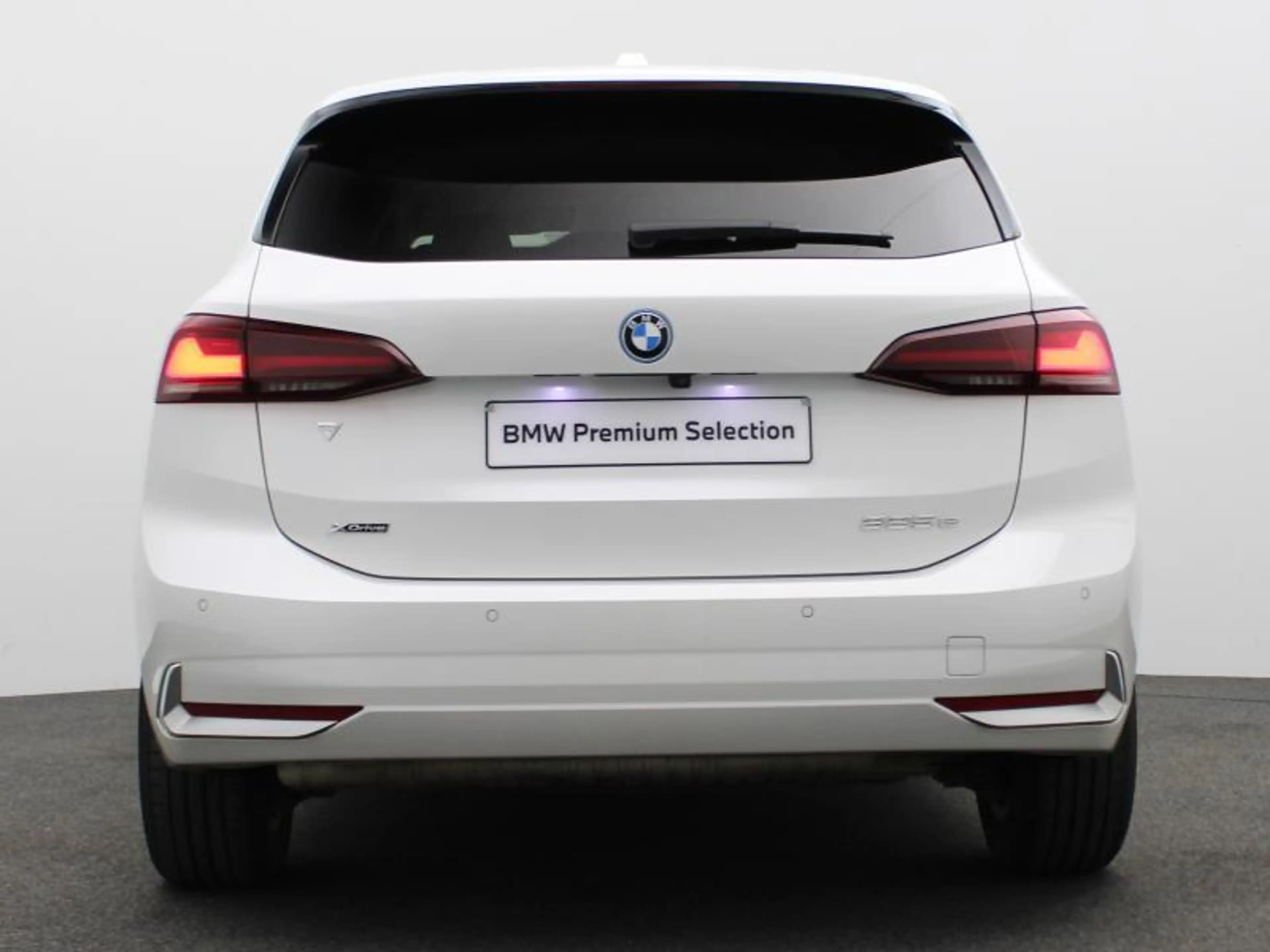 BMW 225 225e xDrive Active Tourer — photo 4