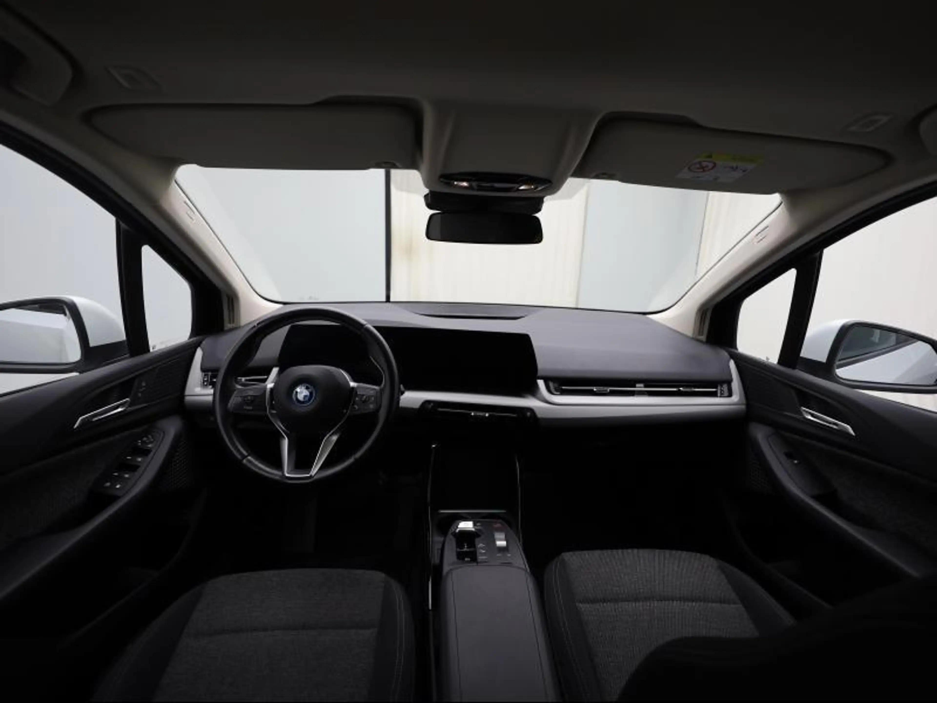 BMW 225 225e xDrive Active Tourer — photo 7