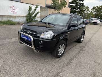 2.0 GLS (2WD)