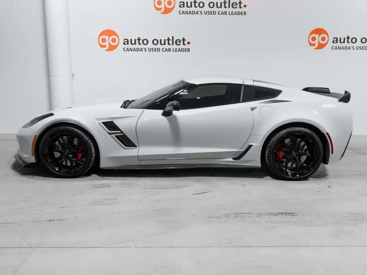 Chevrolet Corvette снимка Chevrolet Corvette