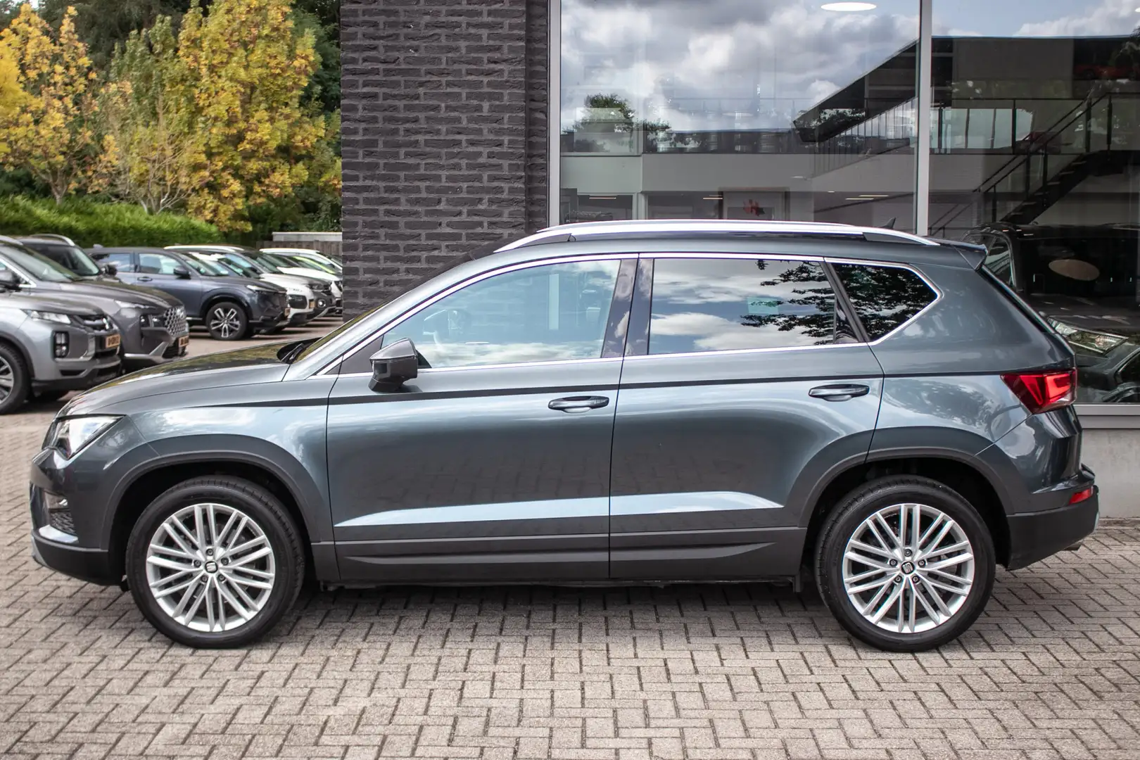 SEAT Ateca 1.4 EcoTSI Xcellence - Trekhaak | Carplay | Camera Gris - 2