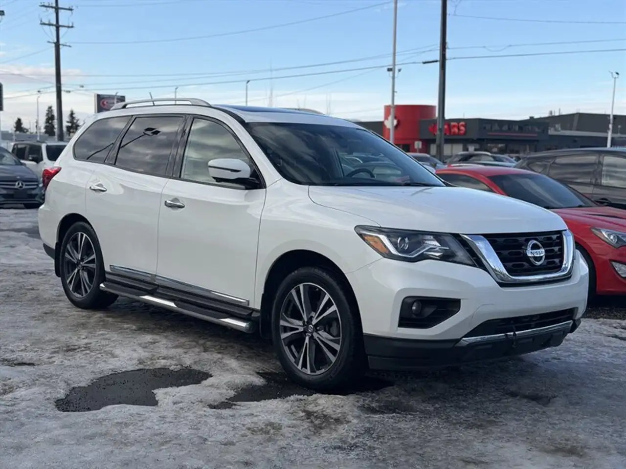 Nissan Pathfinder снимка Nissan Pathfinder
