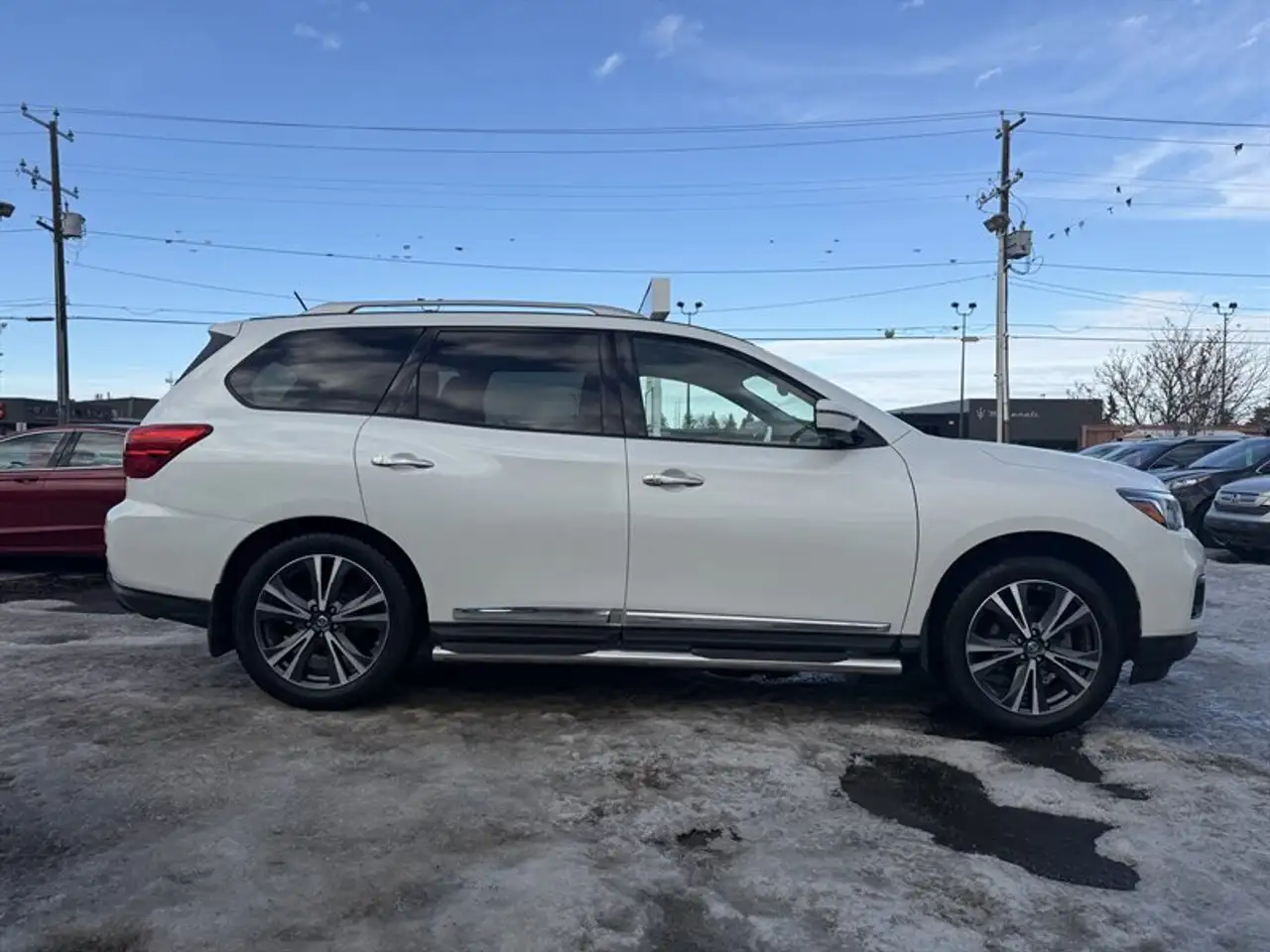 Nissan Pathfinder снимка Nissan Pathfinder