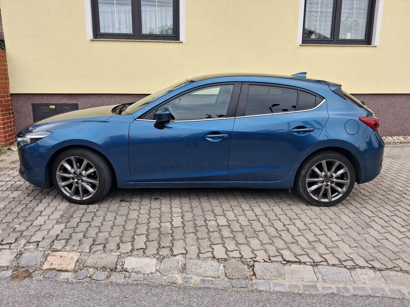 Mazda 3 Mazda 3 Sport CD105 Takumi Blau - 1