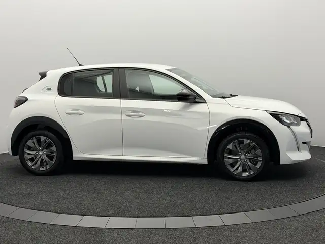 Peugeot E-208 view 7