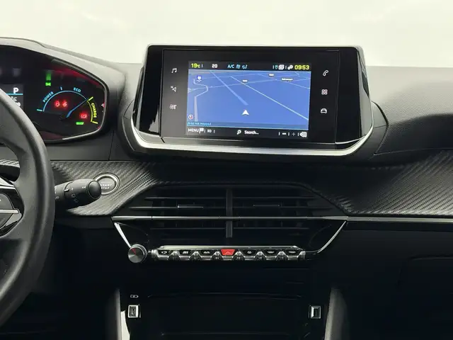 Peugeot E-208 view 11