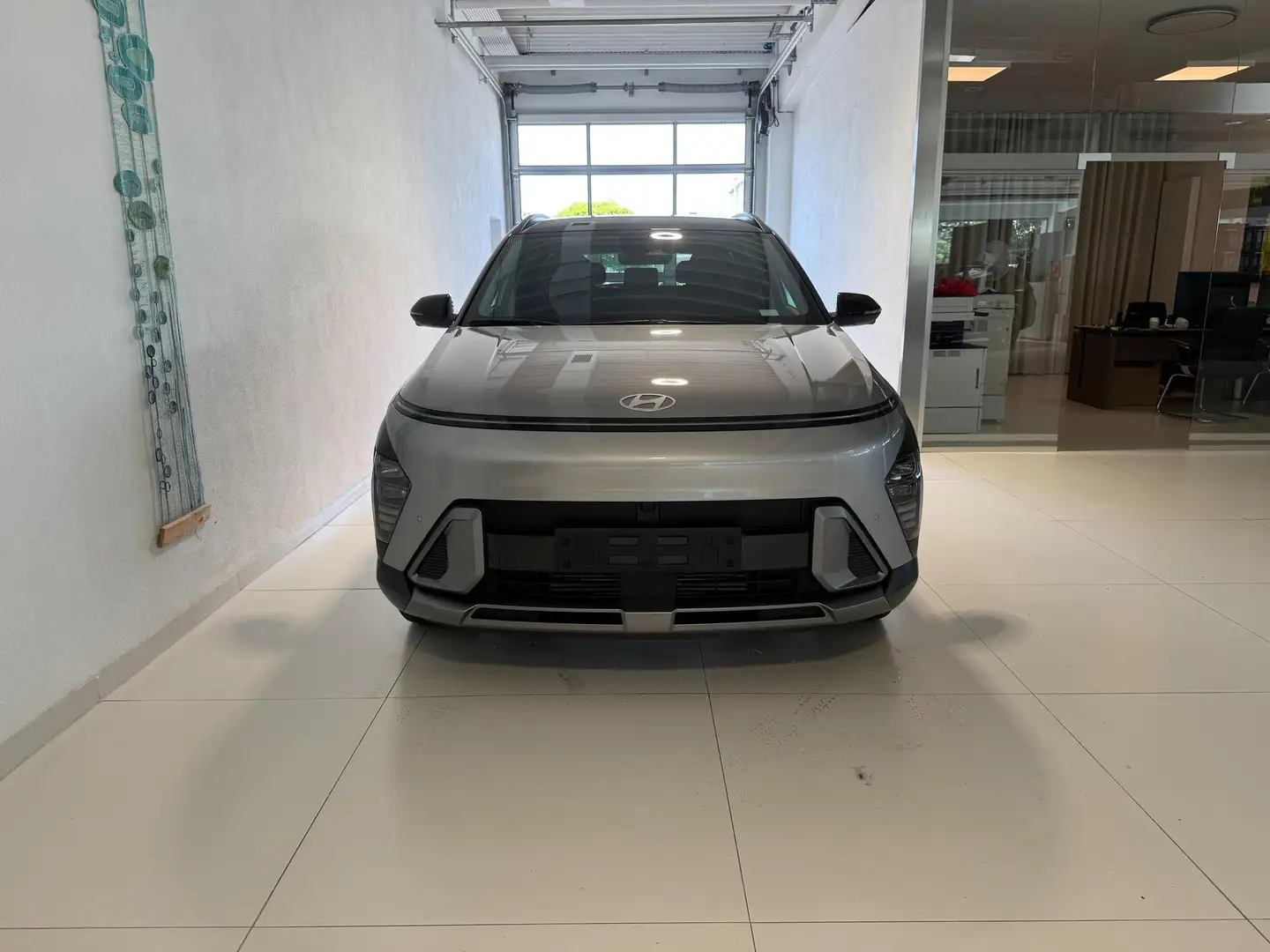 Hyundai KONA GO+ 1.6 T-GDI 2WD DCT 102 kW (139 PS) 2-Zonen-K... Silber - 2