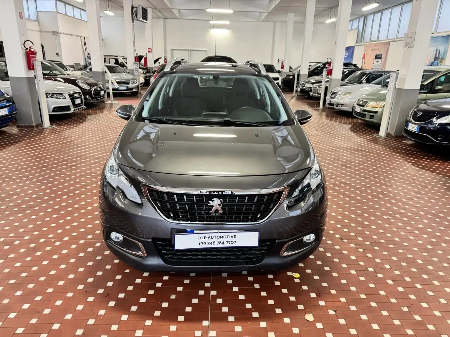 Peugeot 2008 BlueHDi 75 Active Gris - 2