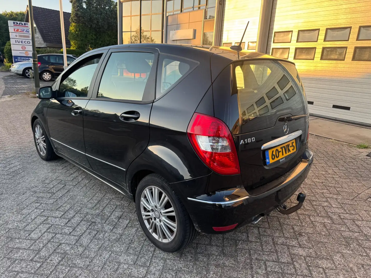 Mercedes-Benz A 180 CDI Avantgarde Automaat, Airco, Trekhaak Zwart - 2