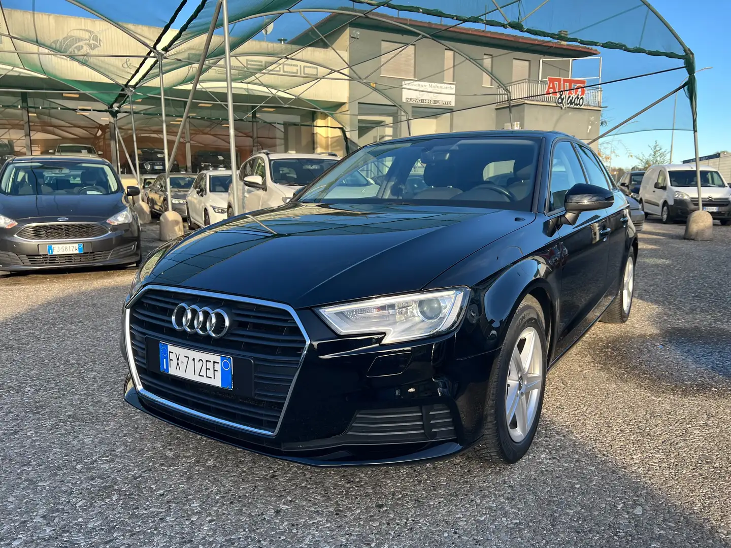 Audi A3 Sportback 30 1.5 g-tron Business 131cv s-tronic Nero - 1