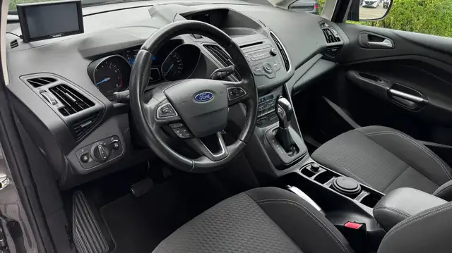 Ford C-Max view 11