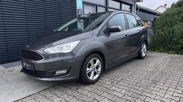 Ford C-Max view 2