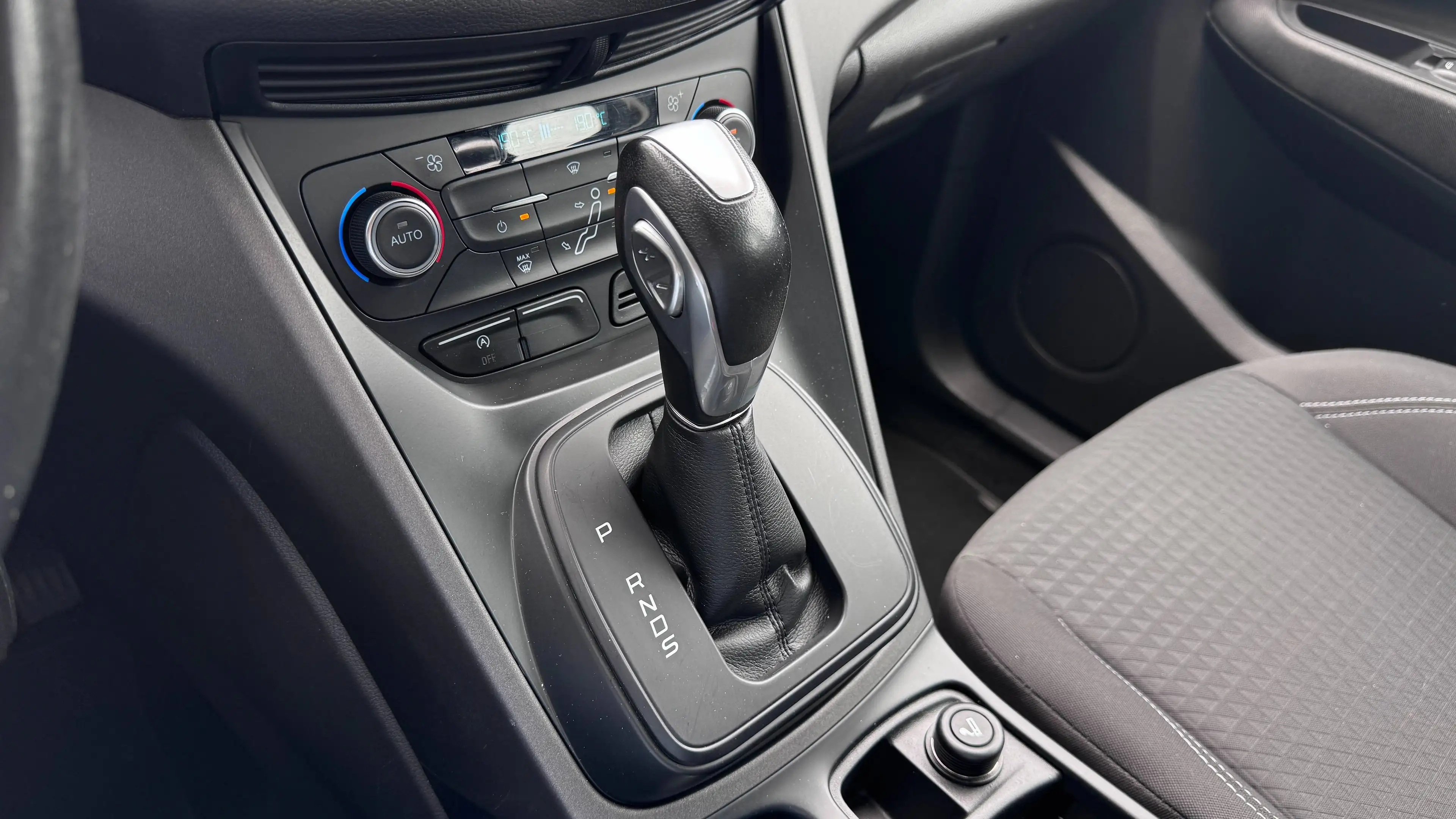 Ford C-Max Business Edition — photo 15