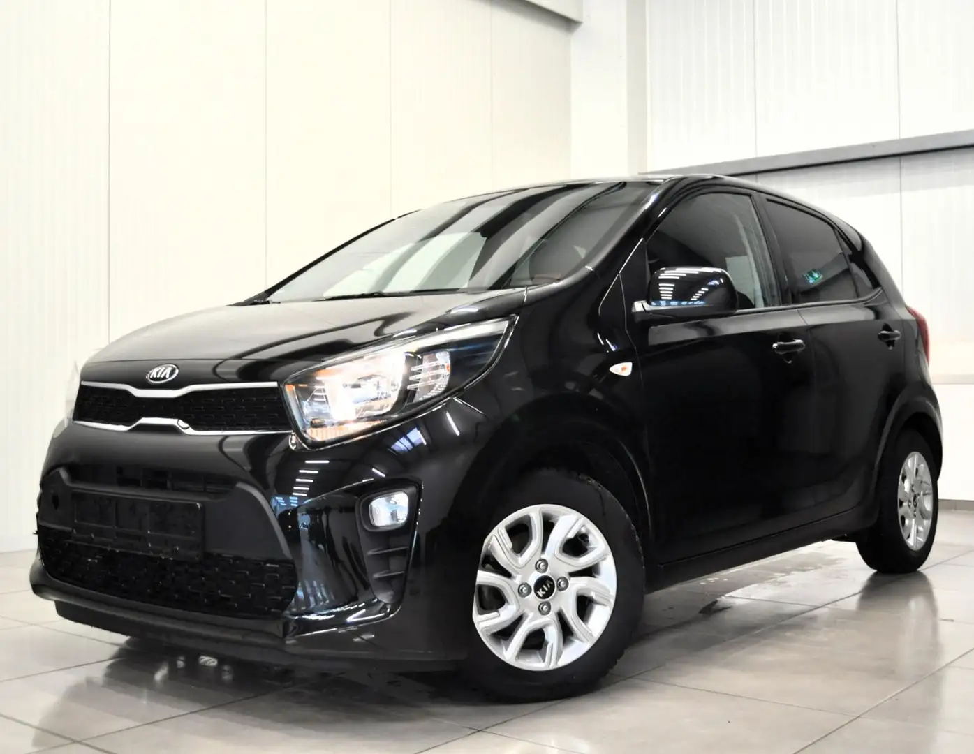 Kia Picanto 1.0 Dream Team / BT / 1HAND  / Schwarz - 1