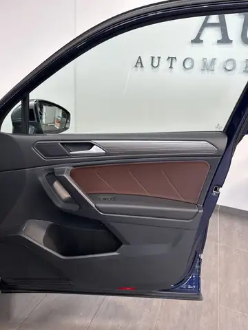 Volkswagen Tiguan Allspace view 9