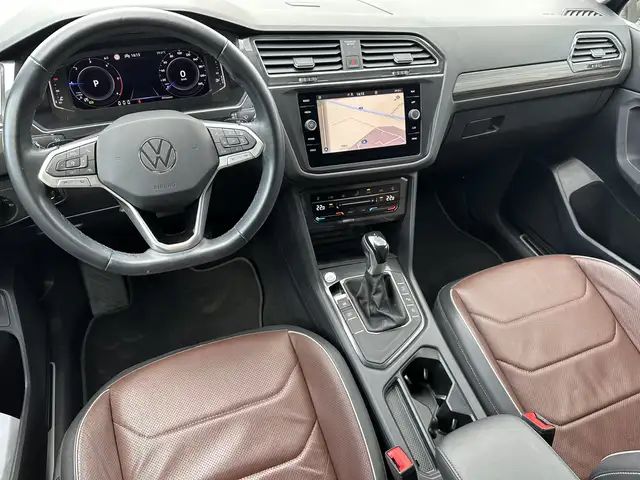 Volkswagen Tiguan Allspace view 13