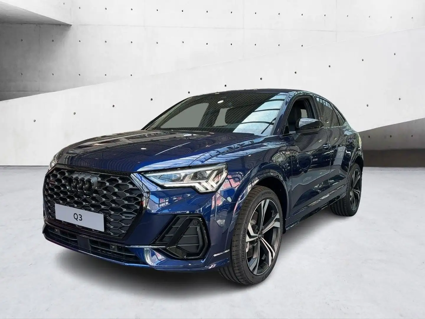 Audi Q3 S line 40 TDI quattro 142(193) kW(P Blau - 2