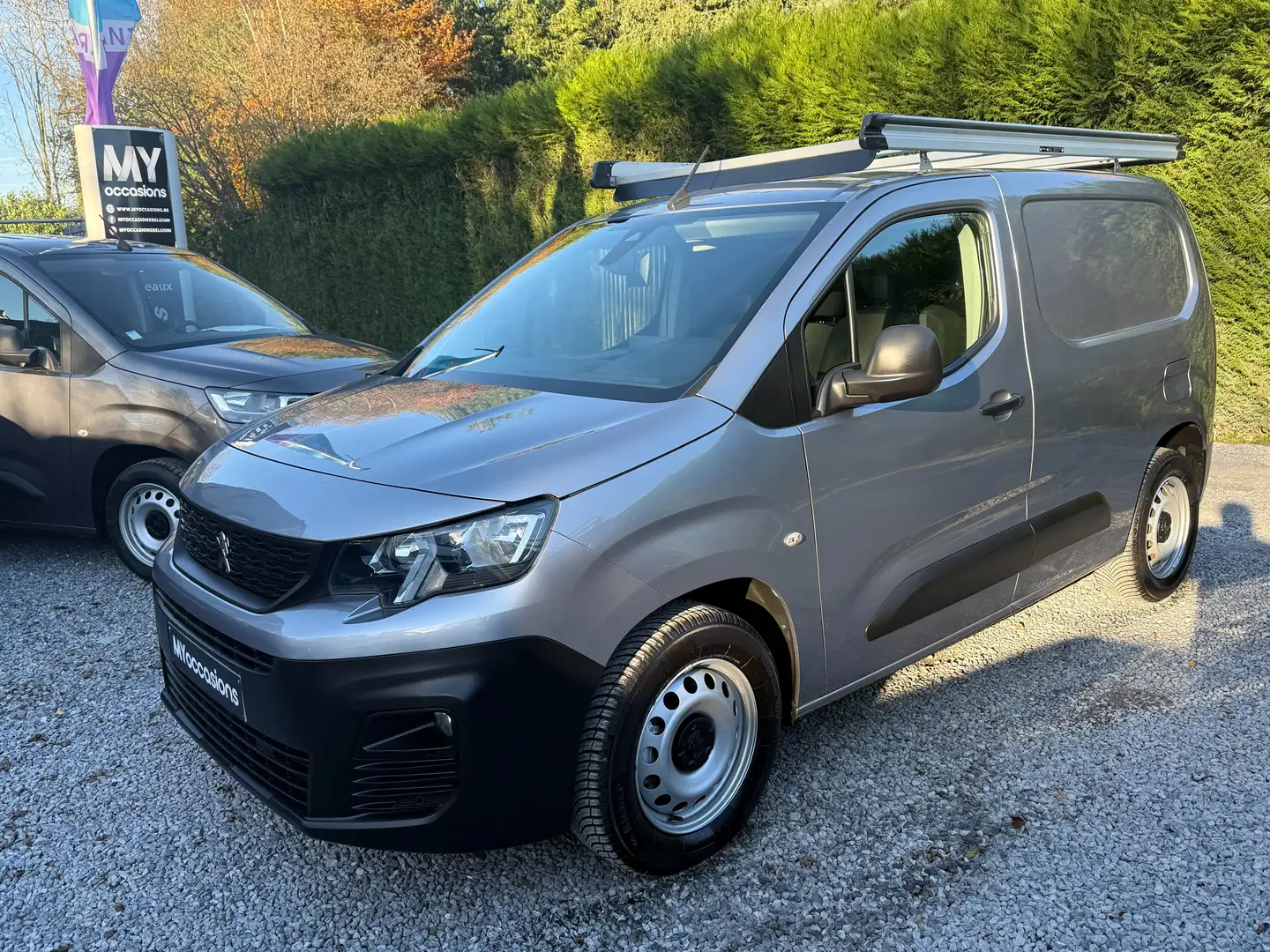 Peugeot Partner 1.5 BlueHDi - 130 CHVX - 3 PLACES - EURO 6 d - Gris - 1