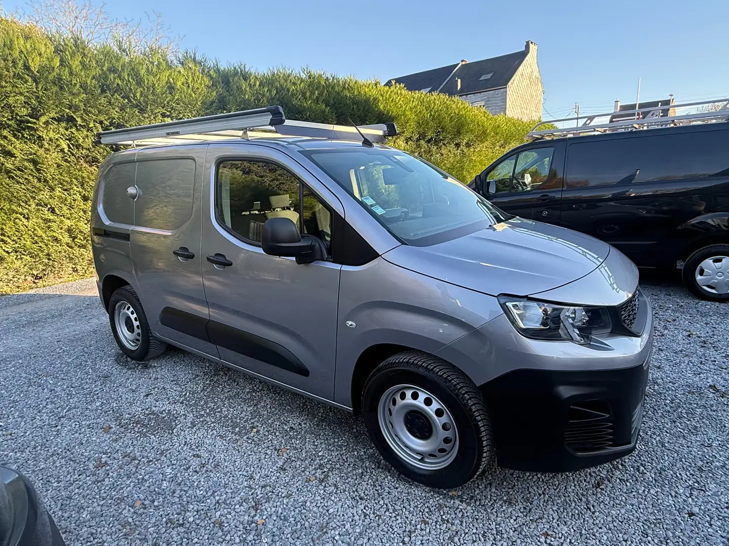 Peugeot Partner 1.5 BlueHDi - 130 CHVX - 3 PLACES - EURO 6 d - Gris - 2