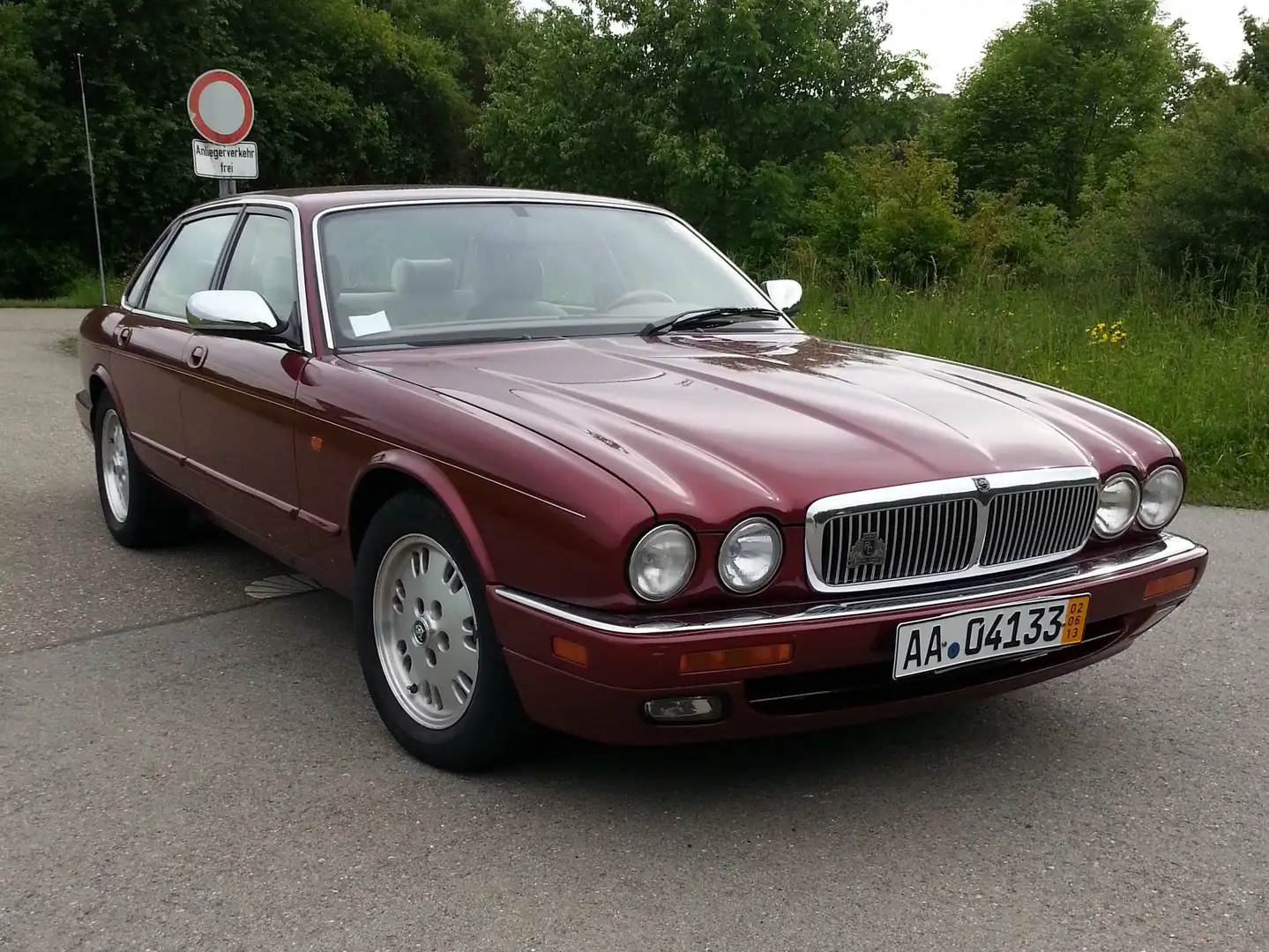 Jaguar XJ6 Czerwony - 2