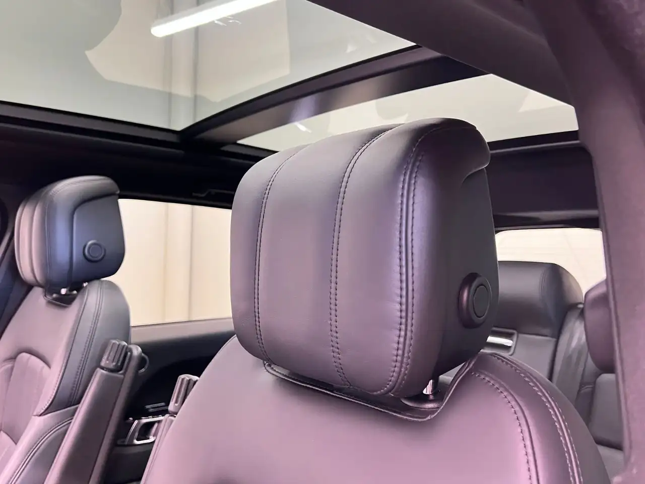 Land Rover Range Rover Sport снимка Land Rover Range Rover Sport