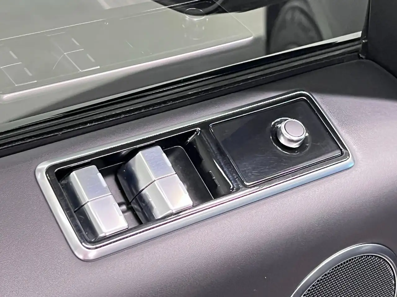 Land Rover Range Rover Sport снимка Land Rover Range Rover Sport
