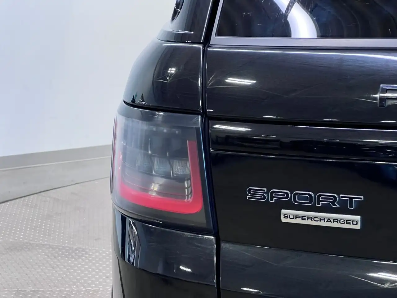 Land Rover Range Rover Sport снимка Land Rover Range Rover Sport