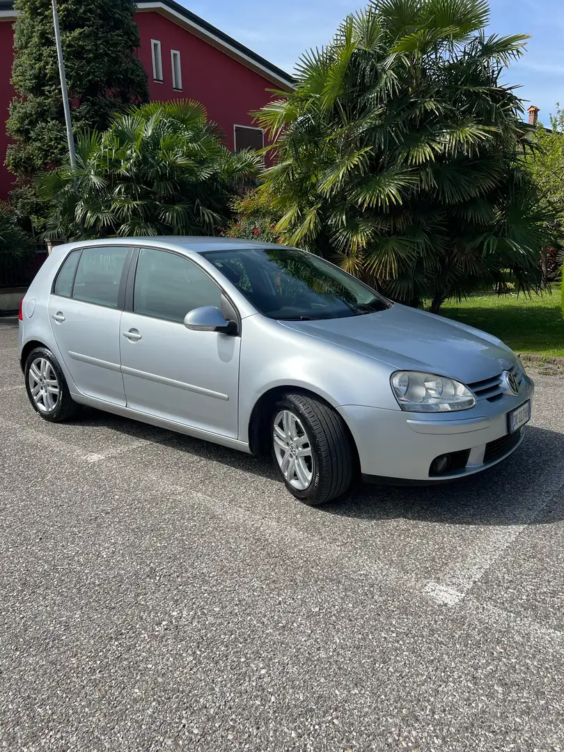 Volkswagen Golf 5p 1.6 Comfortline bi-fuel G Silber - 2