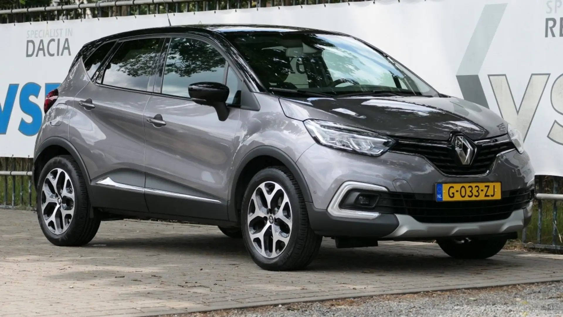 Renault Captur TCe 150 EDC Automaat Intens Grigio - 1