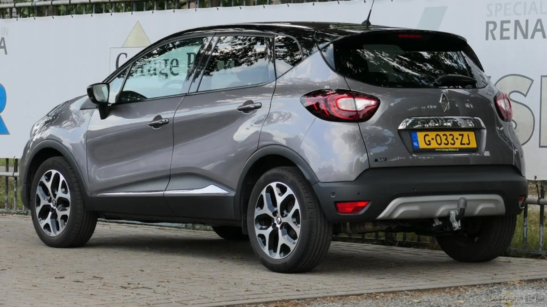 Renault Captur TCe 150 EDC Automaat Intens Grigio - 2