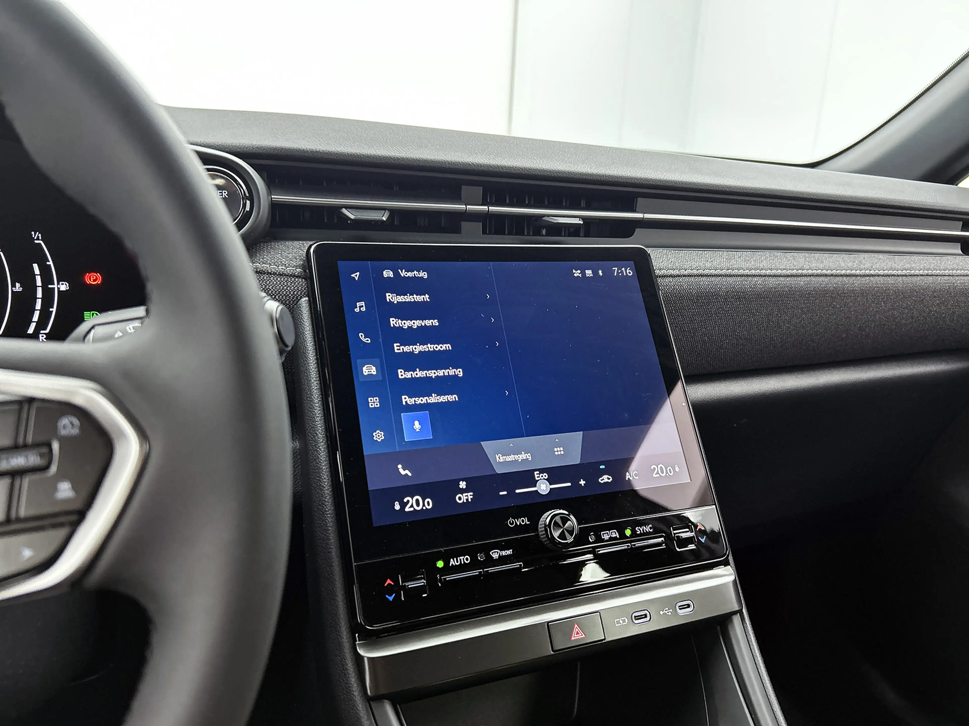 Lexus LBX 2WD | Apple CarPlay / Android Auto (Navigatie) | — photo 7