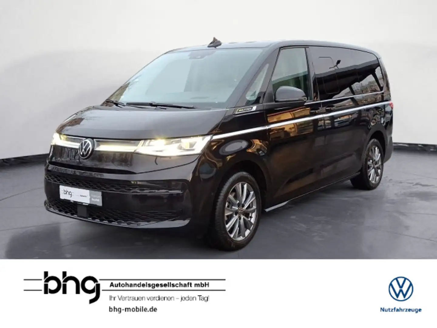 Volkswagen T7 Multivan T7 Multivan 2,0 TDI SCR LÜ Style Schwarz - 1