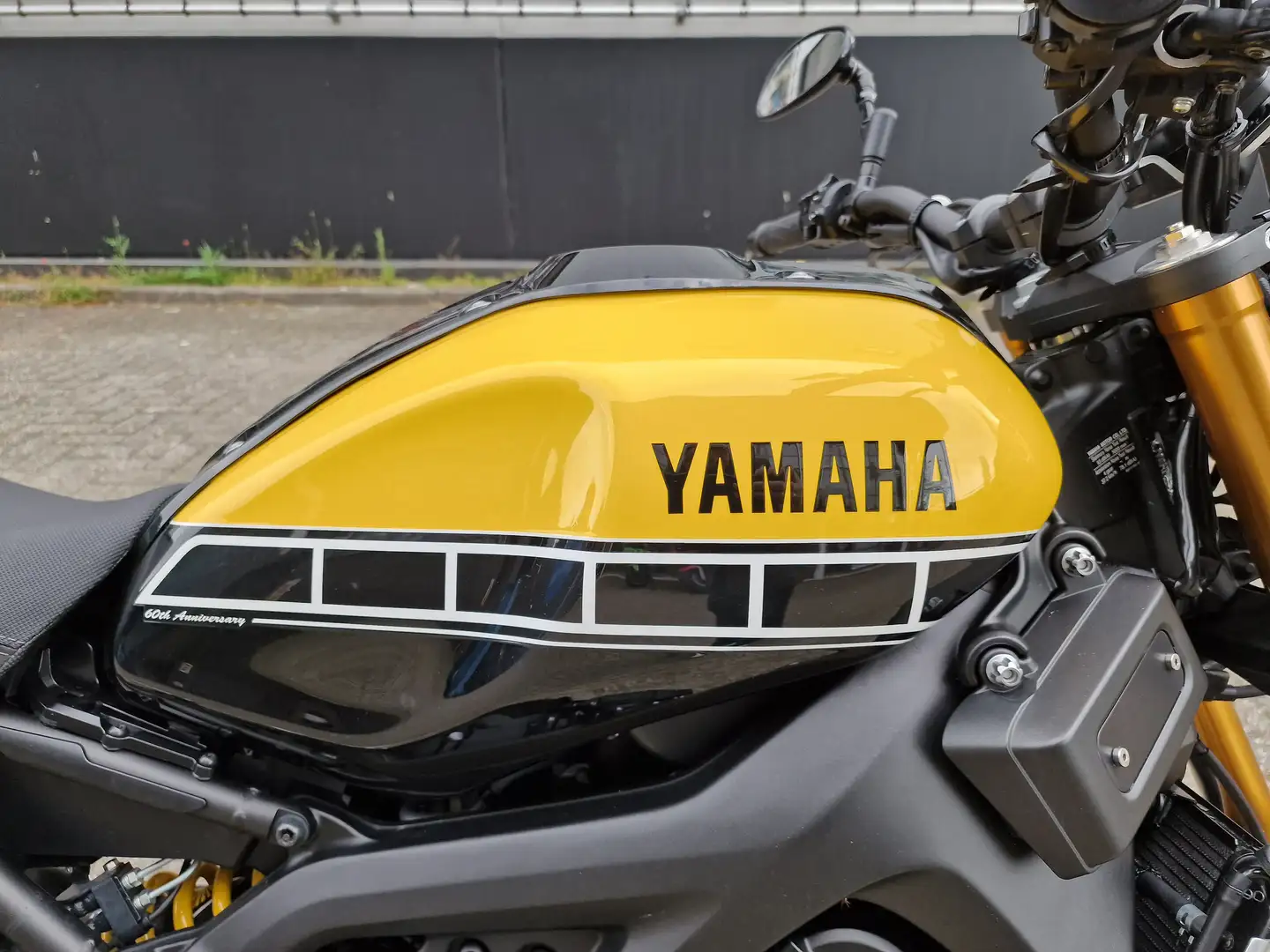 Yamaha XSR 900 60TH ANNIVERSARY - 2