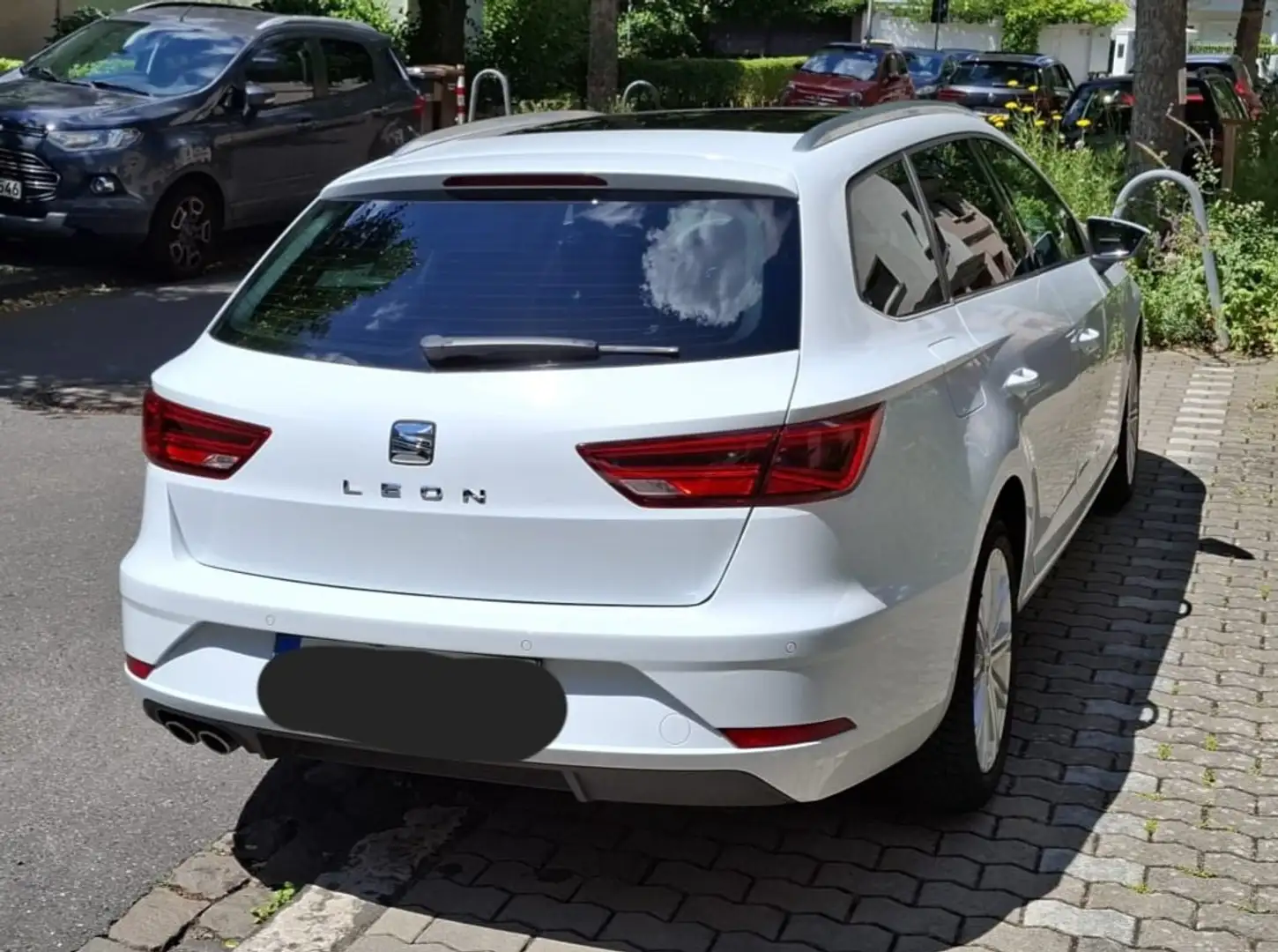 SEAT Leon Leon ST 1.5 TSI ACT DSG OPF Xcellence Weiß - 2