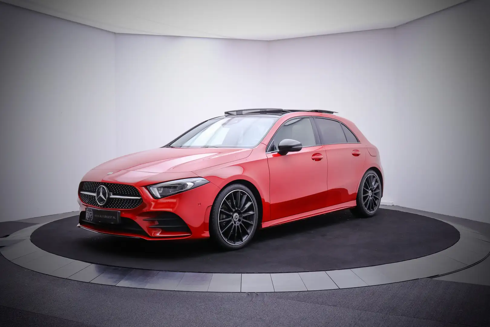 Mercedes-Benz A 220 4MATIC AMG-LINE PANO/BURMESTER/AMBIANCE LIGHT/WIDE Rojo - 1