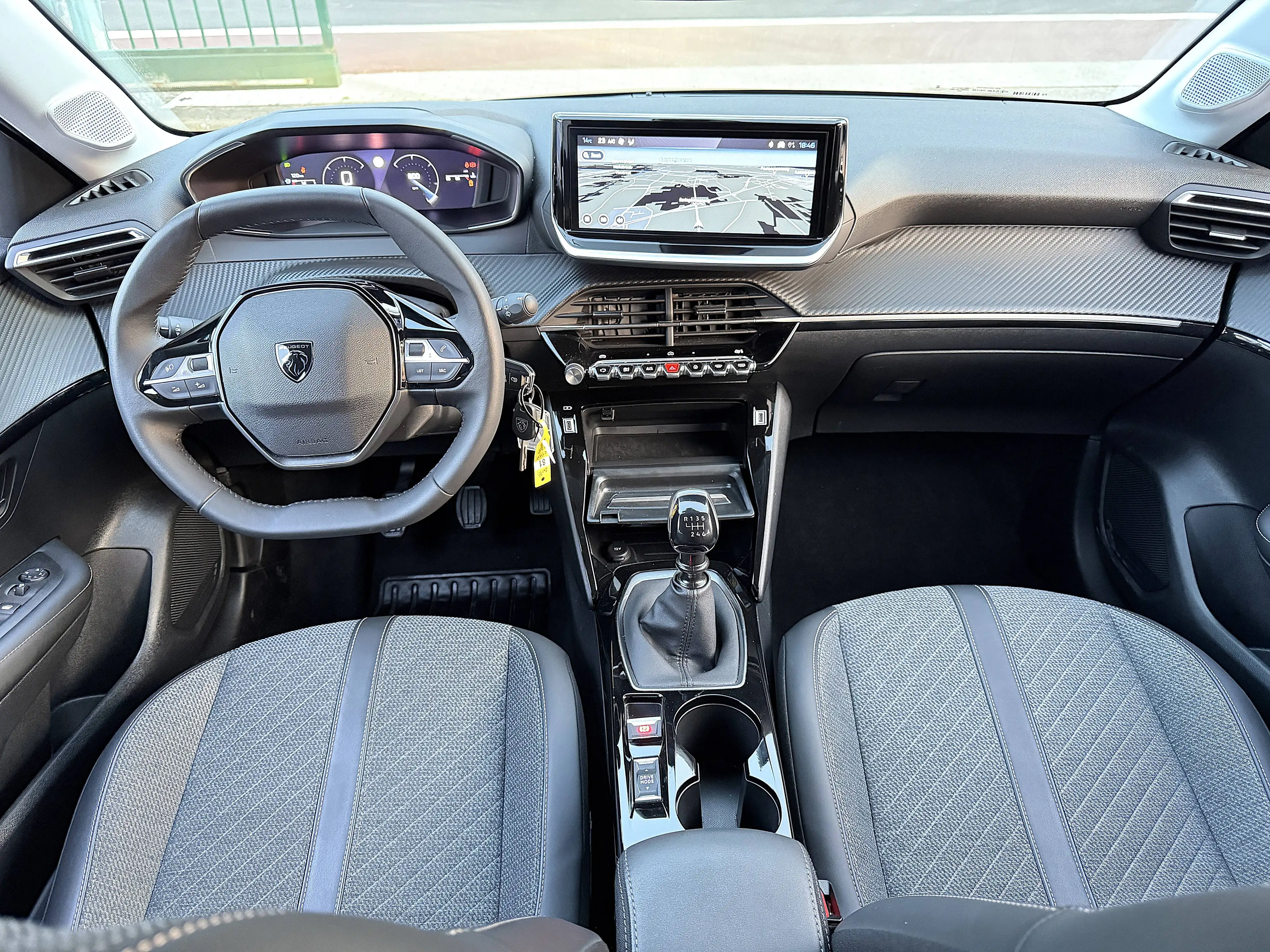 Peugeot 208 1.2/Allure/Benzine/Carplay/Camera/Led/Airco/Euro6e/Garantie — photo 12