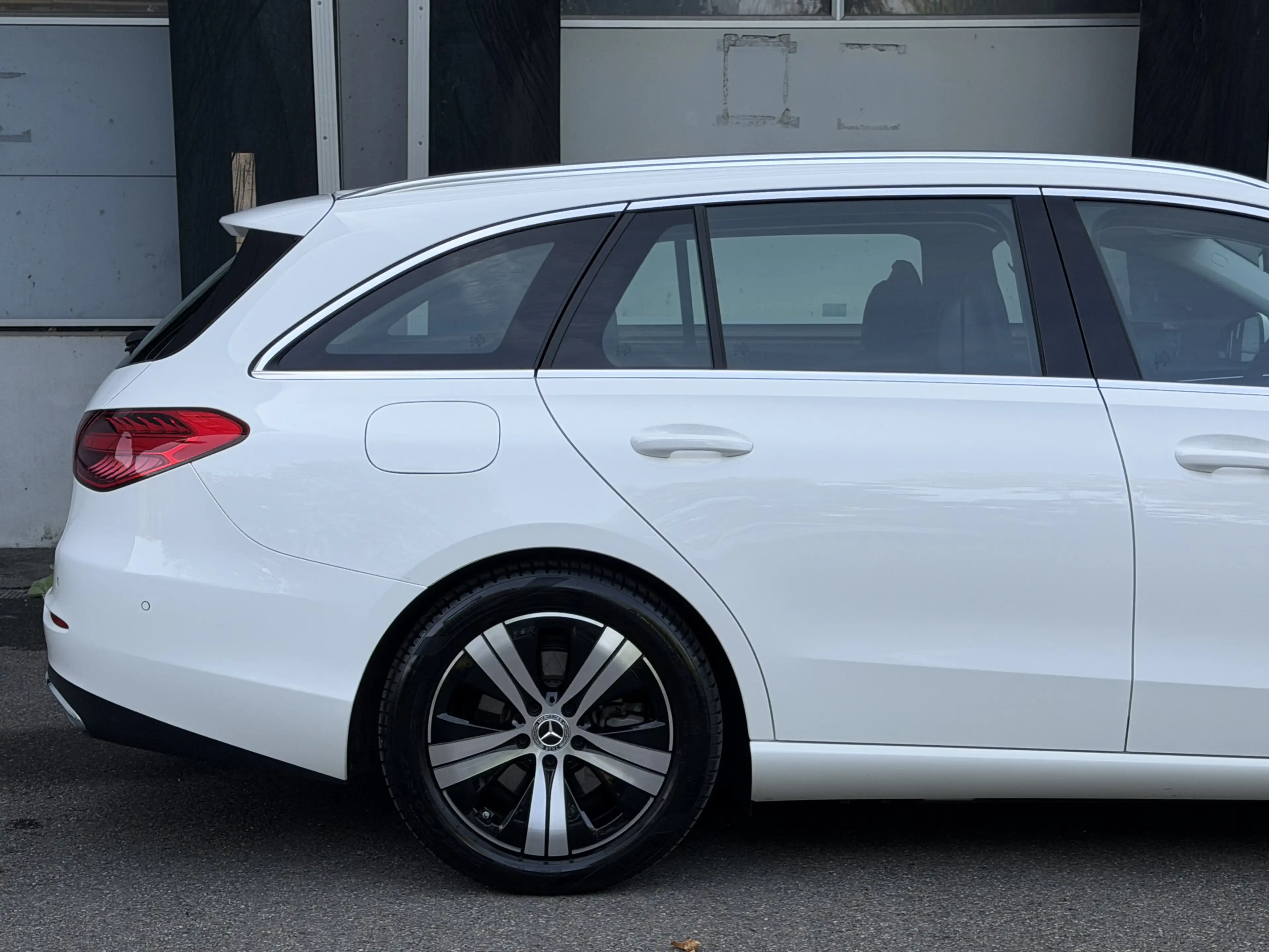 Mercedes-Benz C 180 T Avantgarde LED MBUX Rü-Kamera Keyless-Go — photo 11
