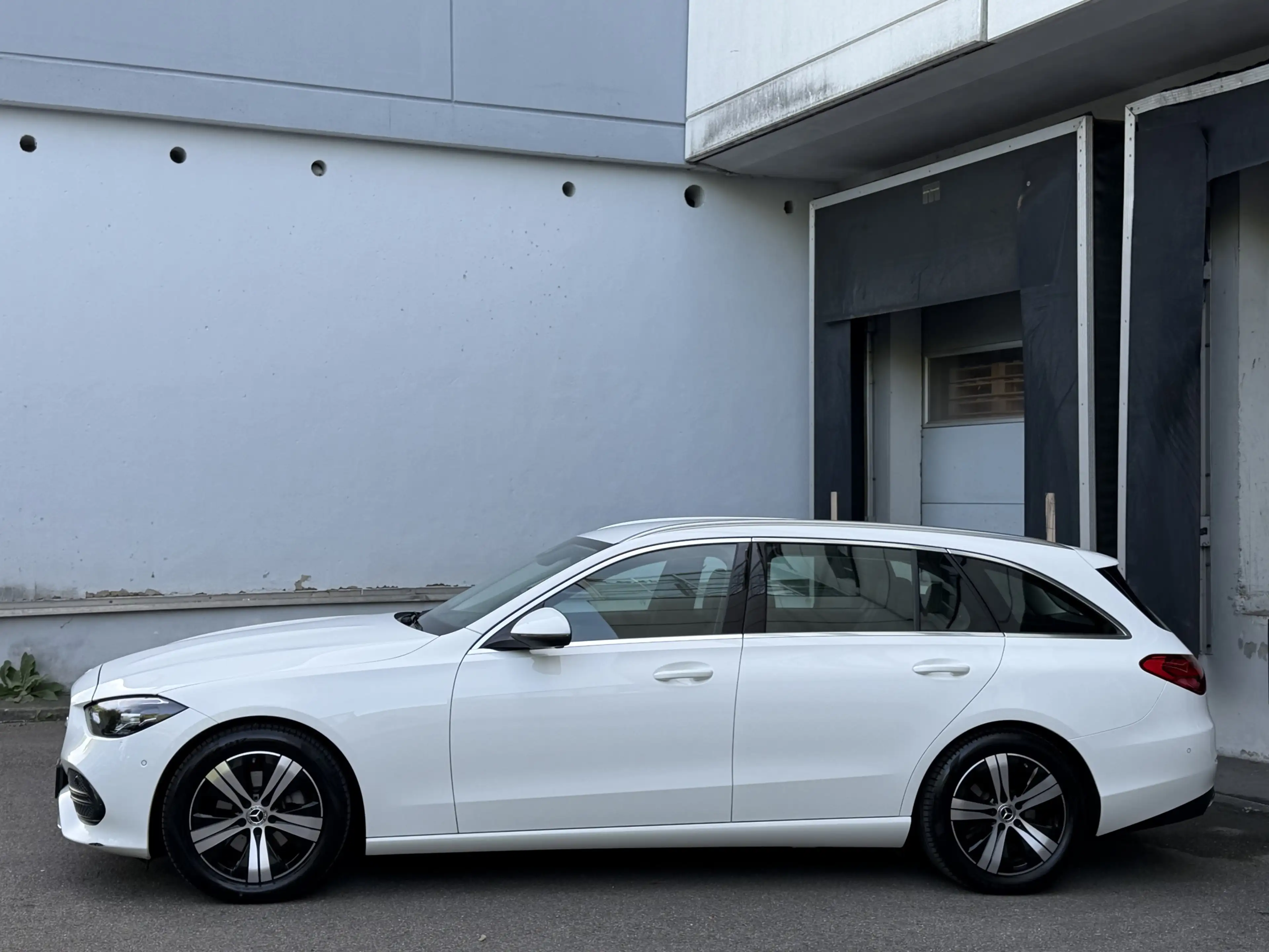 Mercedes-Benz C 180 T Avantgarde LED MBUX Rü-Kamera Keyless-Go — photo 3