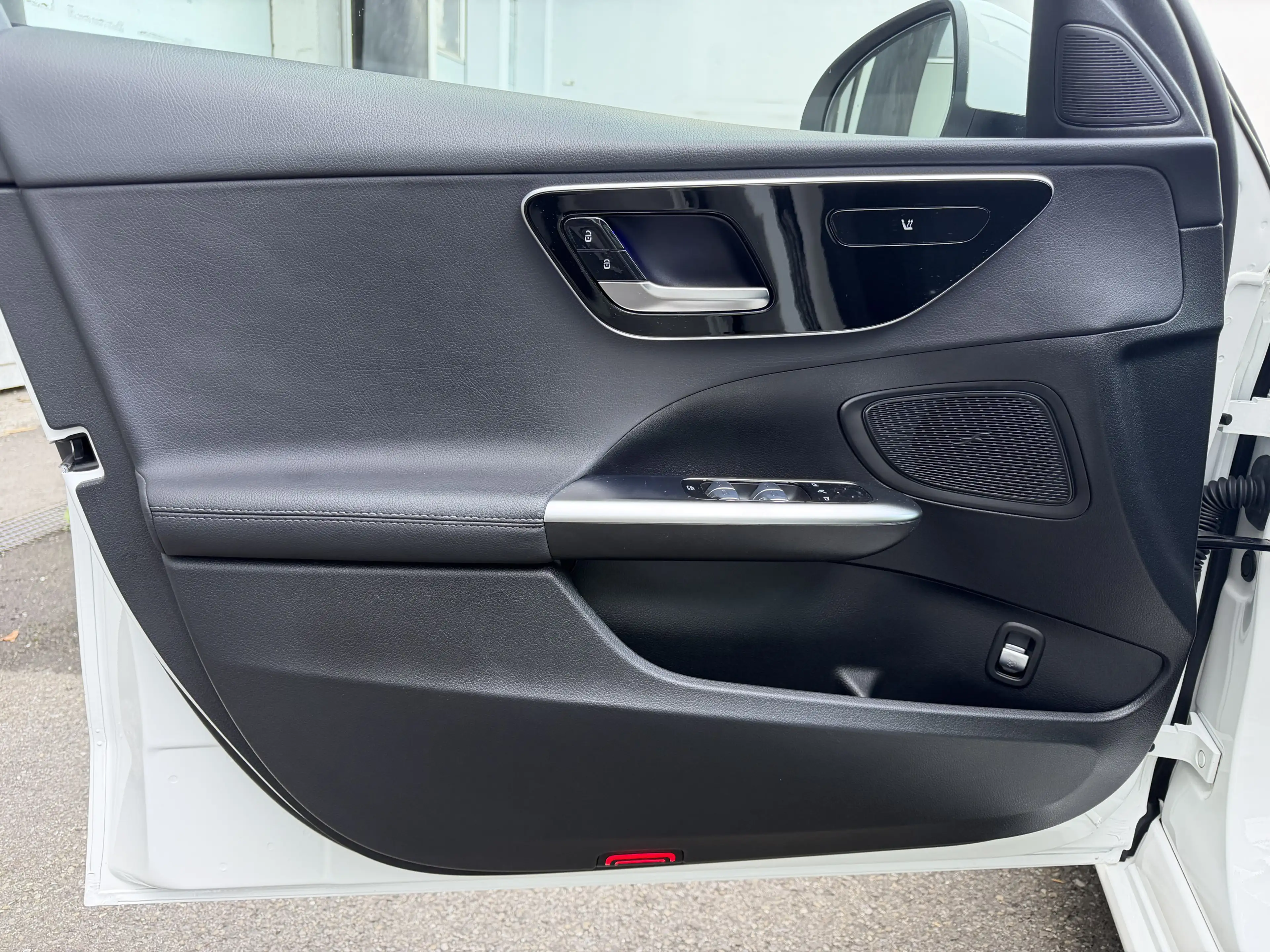 Mercedes-Benz C 180 T Avantgarde LED MBUX Rü-Kamera Keyless-Go — photo 13
