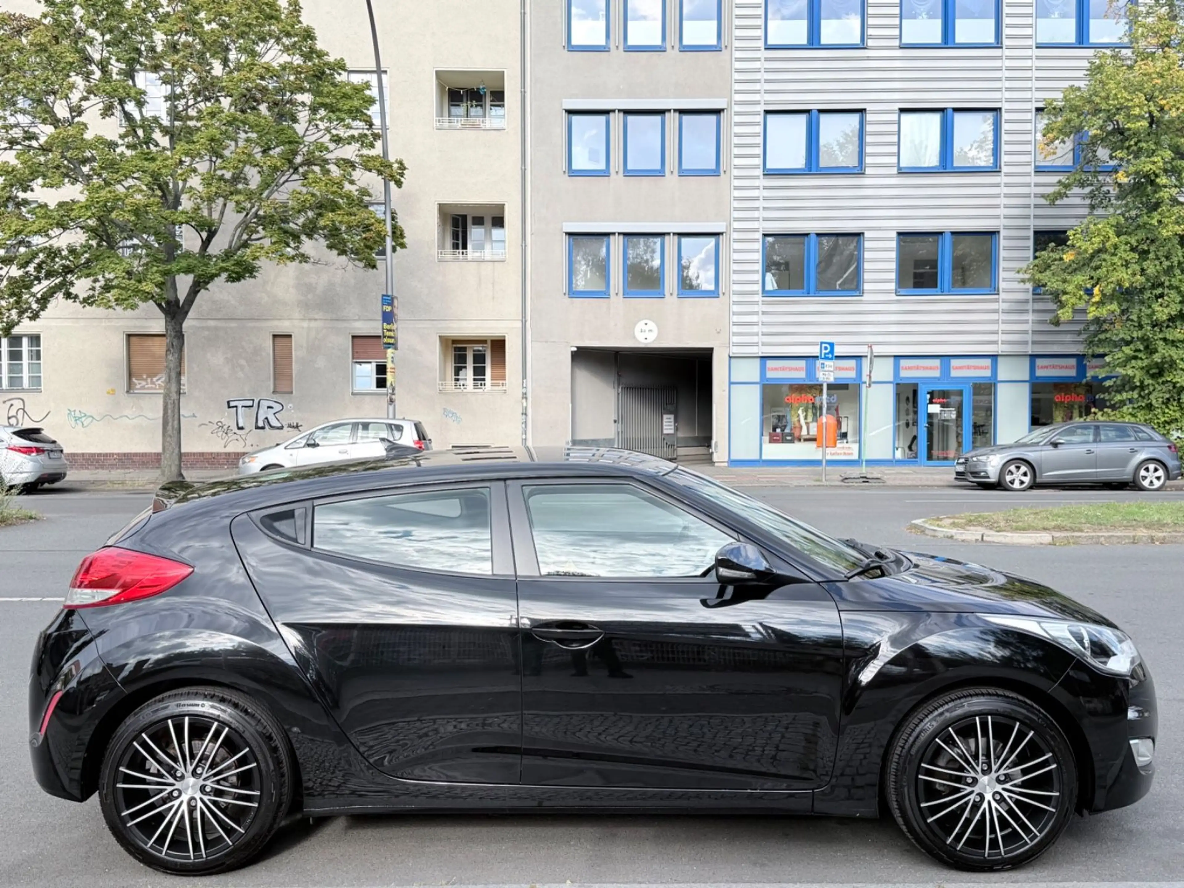 Hyundai VELOSTER VELOSTER 1.6 GDI STYLE *KLIMAAUTO*LED*AUS 2.HAND — photo 5