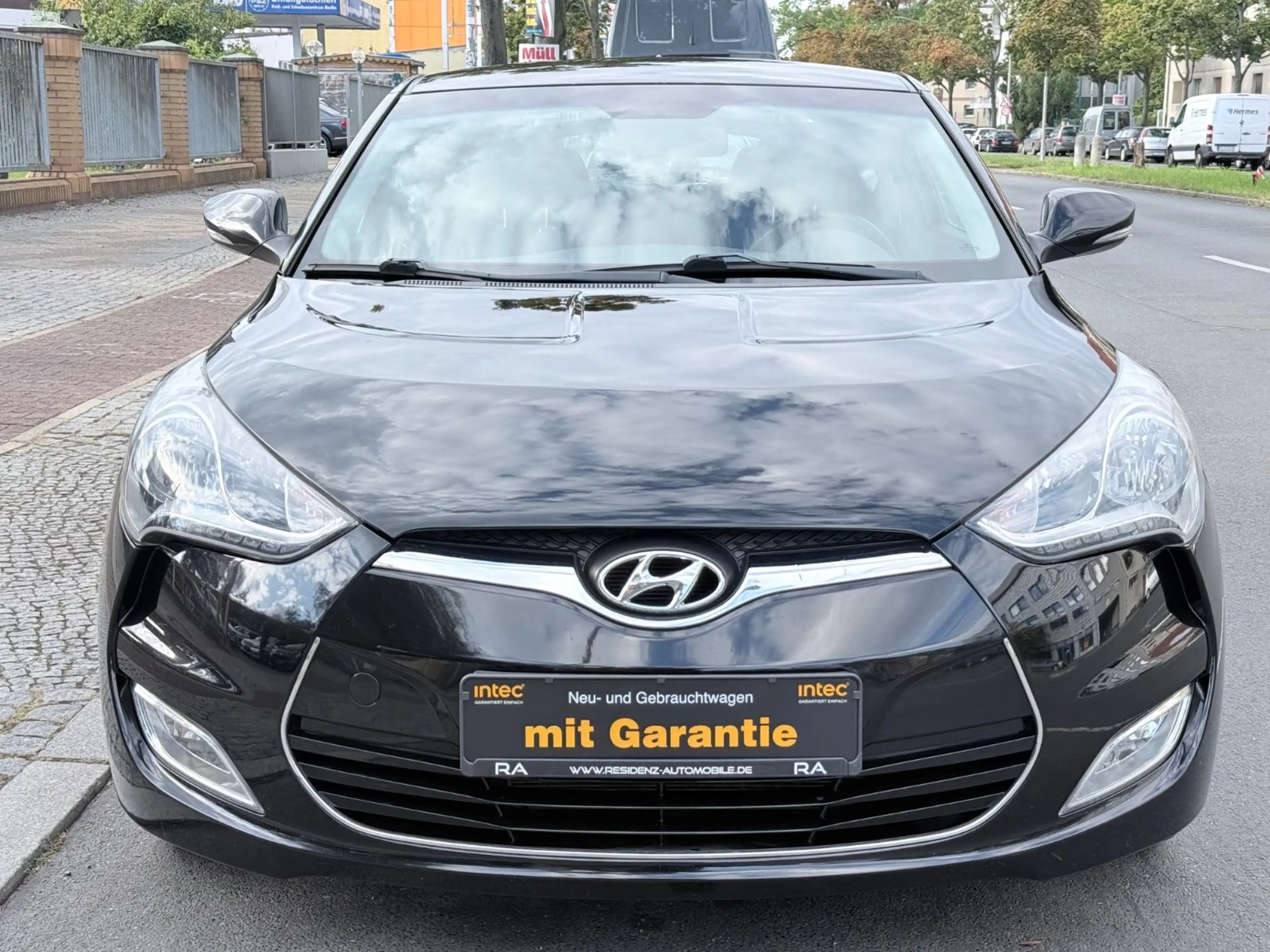 Hyundai VELOSTER VELOSTER 1.6 GDI STYLE *KLIMAAUTO*LED*AUS 2.HAND — photo 2