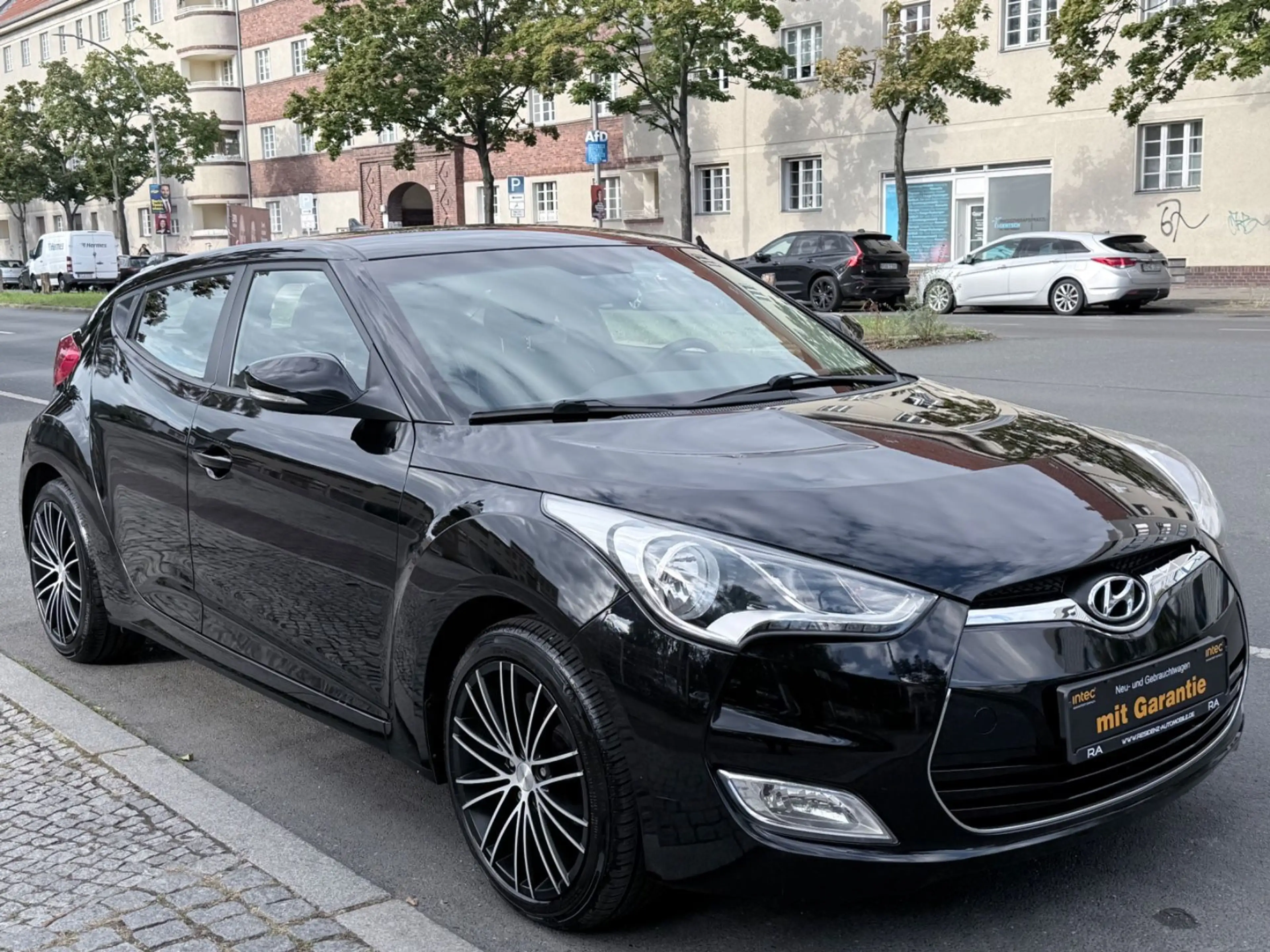 Hyundai VELOSTER VELOSTER 1.6 GDI STYLE *KLIMAAUTO*LED*AUS 2.HAND — photo 3