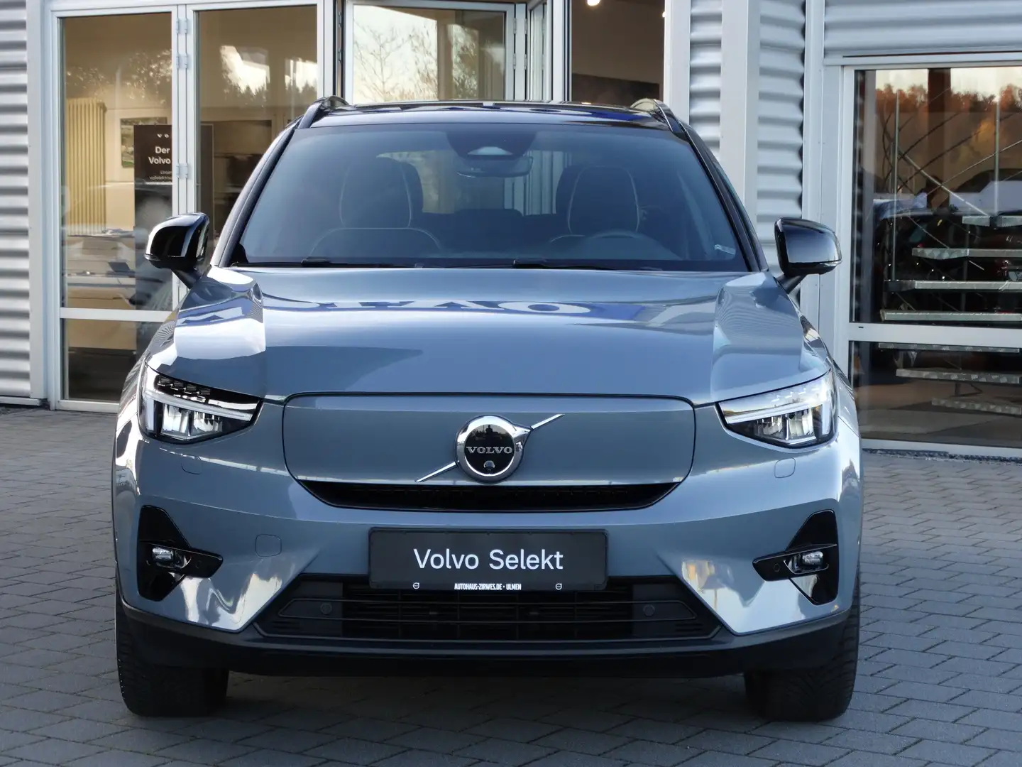 Volvo XC40 Ultimate Recharge Pure Electric 2WD Gris - 2